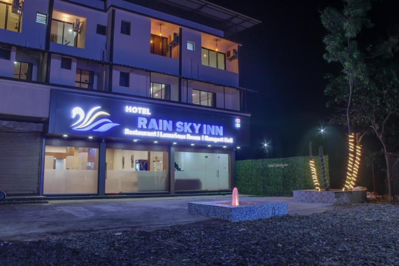 Hotel Rain Sky Inn Lonavla Exterior foto
